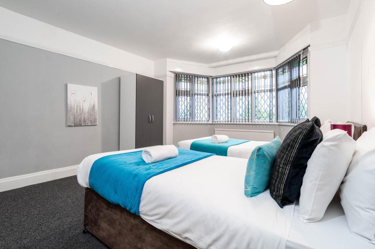 5 Bedroom House - 11 Guests - Garden - Wifi - Smart Tv - Top Rated - Large Driveway 4 Multiple Vehicles - Perfect For Contractors Birmingham Exteriér fotografie