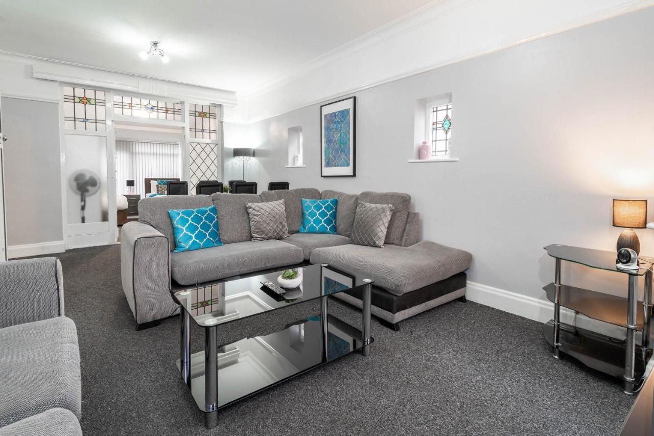 5 Bedroom House - 11 Guests - Garden - Wifi - Smart Tv - Top Rated - Large Driveway 4 Multiple Vehicles - Perfect For Contractors Birmingham Exteriér fotografie