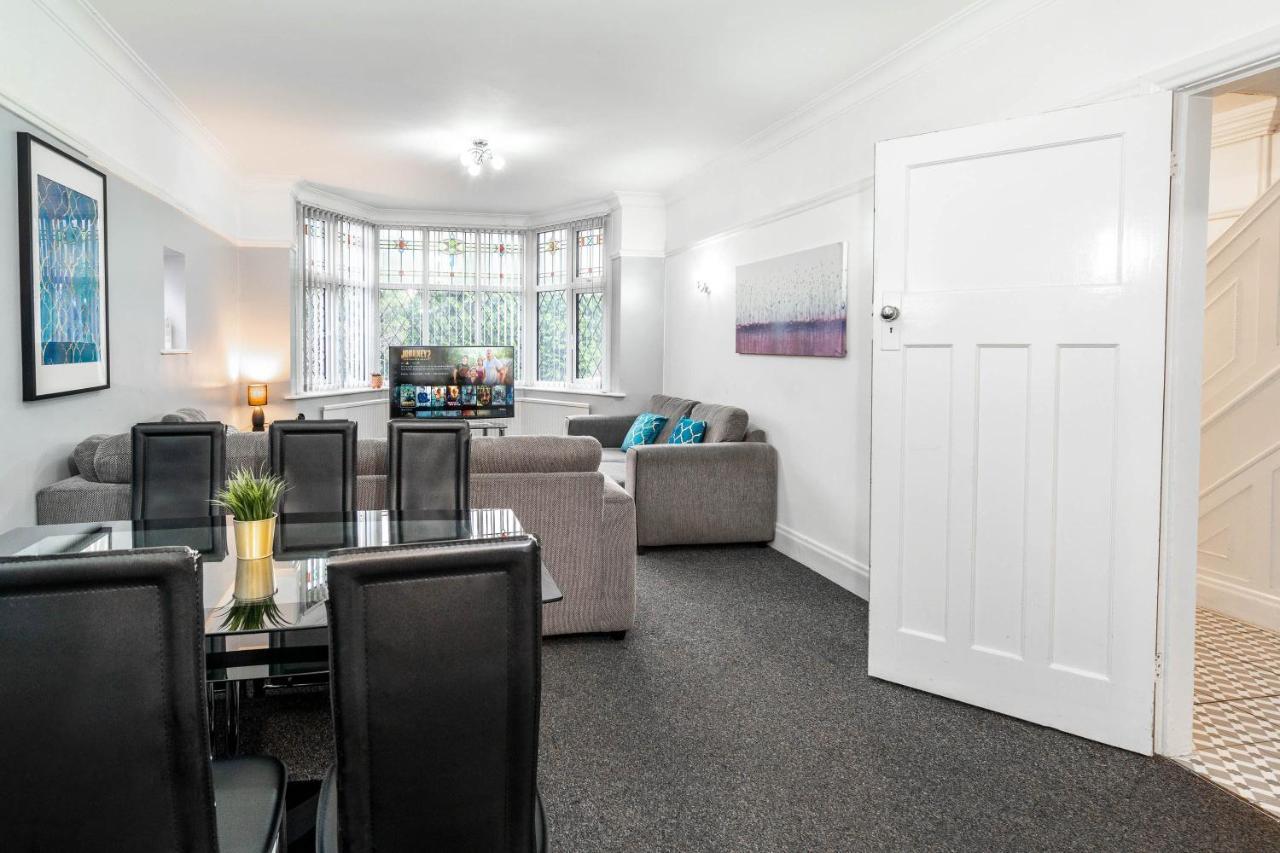 5 Bedroom House - 11 Guests - Garden - Wifi - Smart Tv - Top Rated - Large Driveway 4 Multiple Vehicles - Perfect For Contractors Birmingham Exteriér fotografie