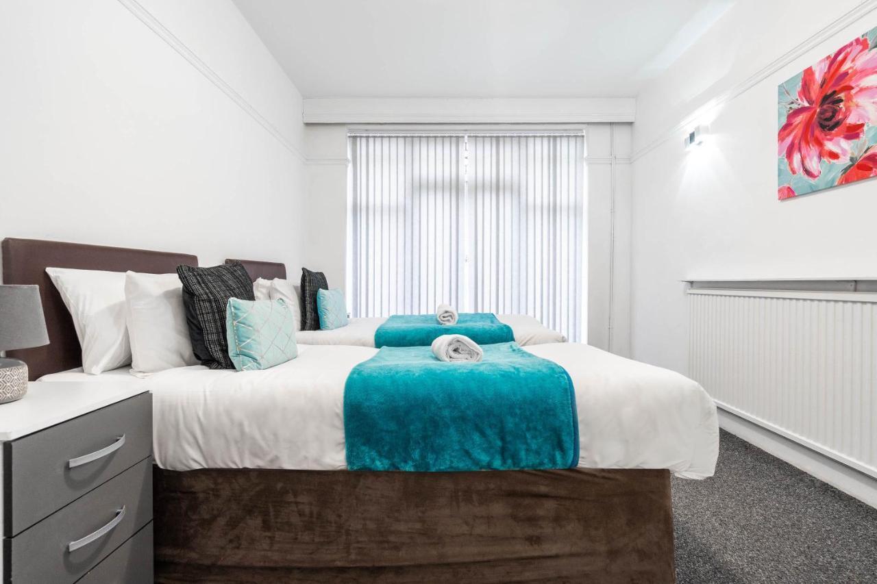 5 Bedroom House - 11 Guests - Garden - Wifi - Smart Tv - Top Rated - Large Driveway 4 Multiple Vehicles - Perfect For Contractors Birmingham Exteriér fotografie