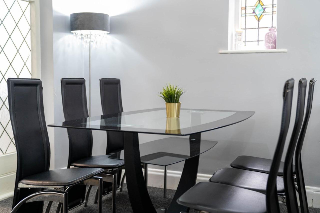 5 Bedroom House - 11 Guests - Garden - Wifi - Smart Tv - Top Rated - Large Driveway 4 Multiple Vehicles - Perfect For Contractors Birmingham Exteriér fotografie